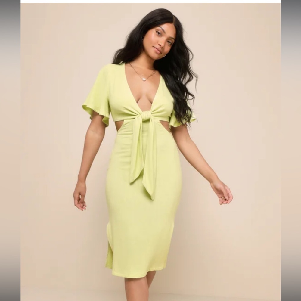 Lulu’s Summer Journey Light Green Tie-Front Cutout Midi Dress